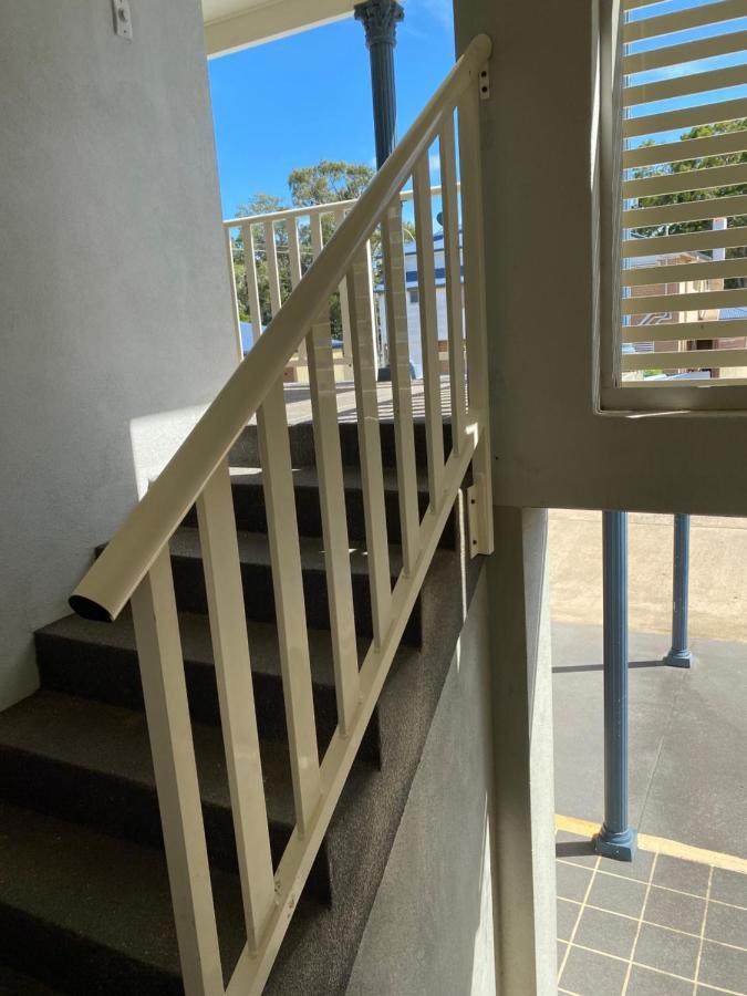 Hervey Bay Motel Экстерьер фото