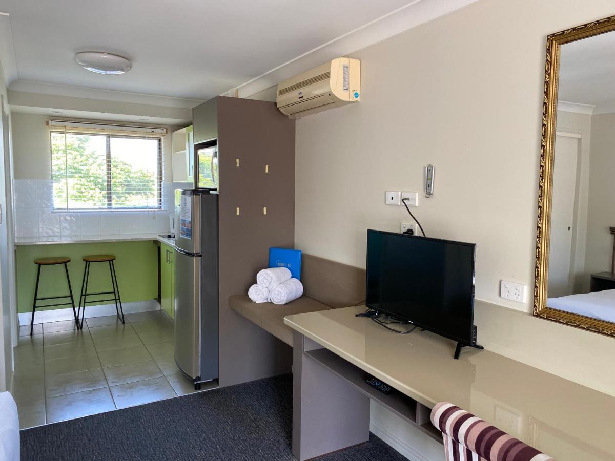 Hervey Bay Motel Экстерьер фото