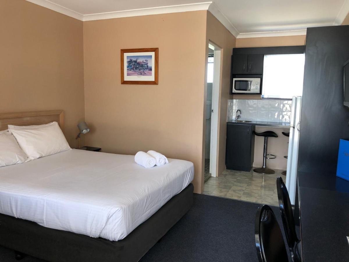 Hervey Bay Motel Экстерьер фото