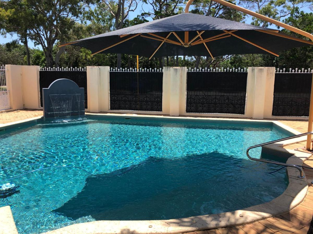 Hervey Bay Motel Экстерьер фото