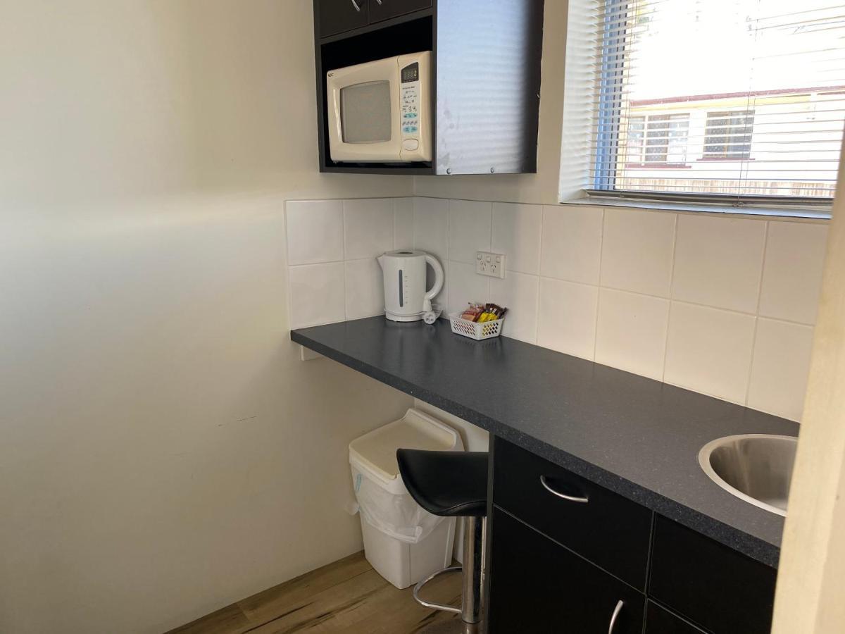 Hervey Bay Motel Экстерьер фото