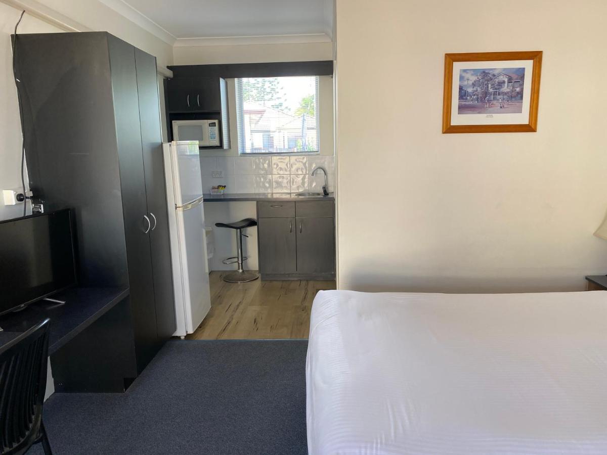 Hervey Bay Motel Экстерьер фото